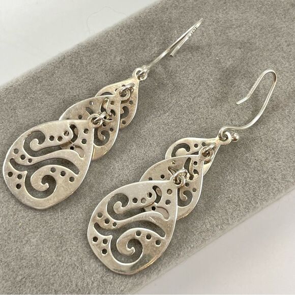 Silpada W299 Retired 925 Sterling Silver Triple Teardrop Free Falling Earrings - Picture 5 of 8